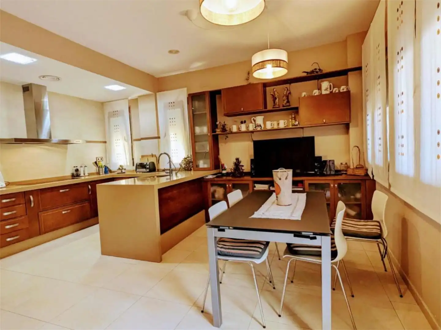 Detached homes for sale in Calle Catedrático Alcalá Santaella, 8, Baena Kitchen of Detached homes for sale in Baena with Air Conditioner, Terrace and Storage room