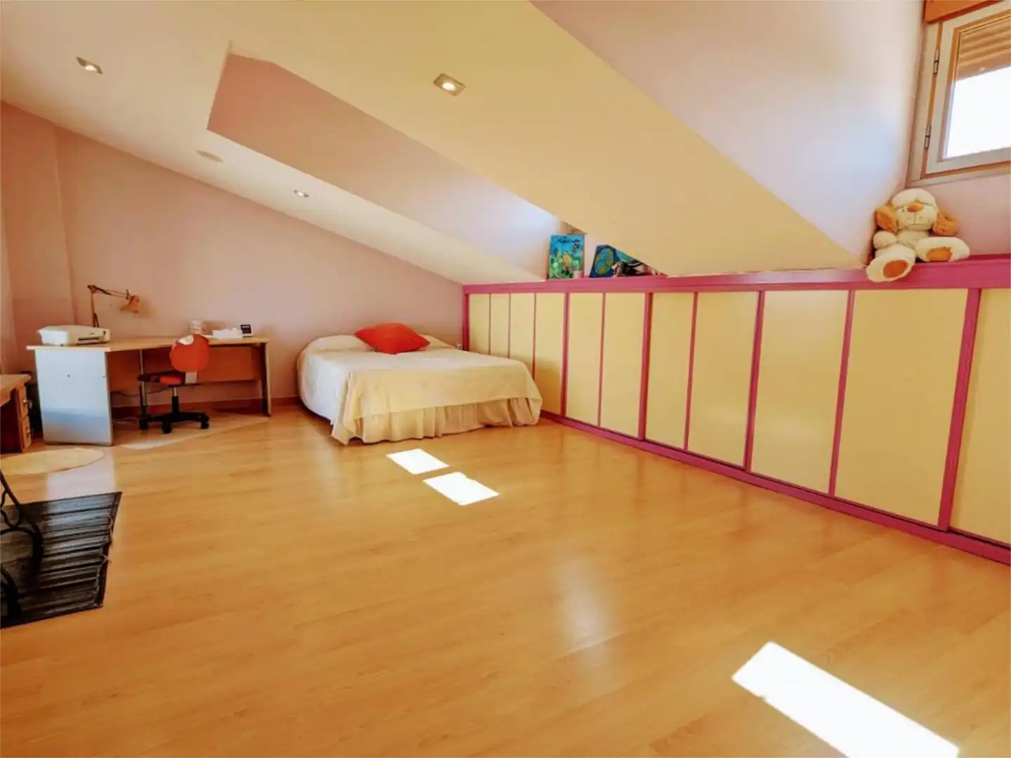 Detached homes for sale in Calle Catedrático Alcalá Santaella, 8, Baena Bedroom of Detached homes for sale in Baena with Air Conditioner, Terrace and Storage room