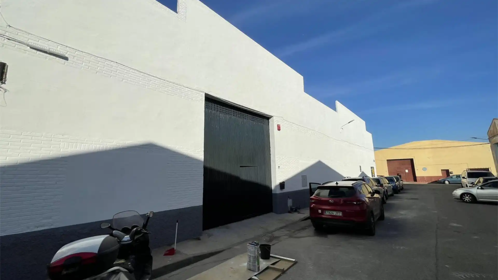Vista exterior de Nave industrial en venta en Málaga Capital