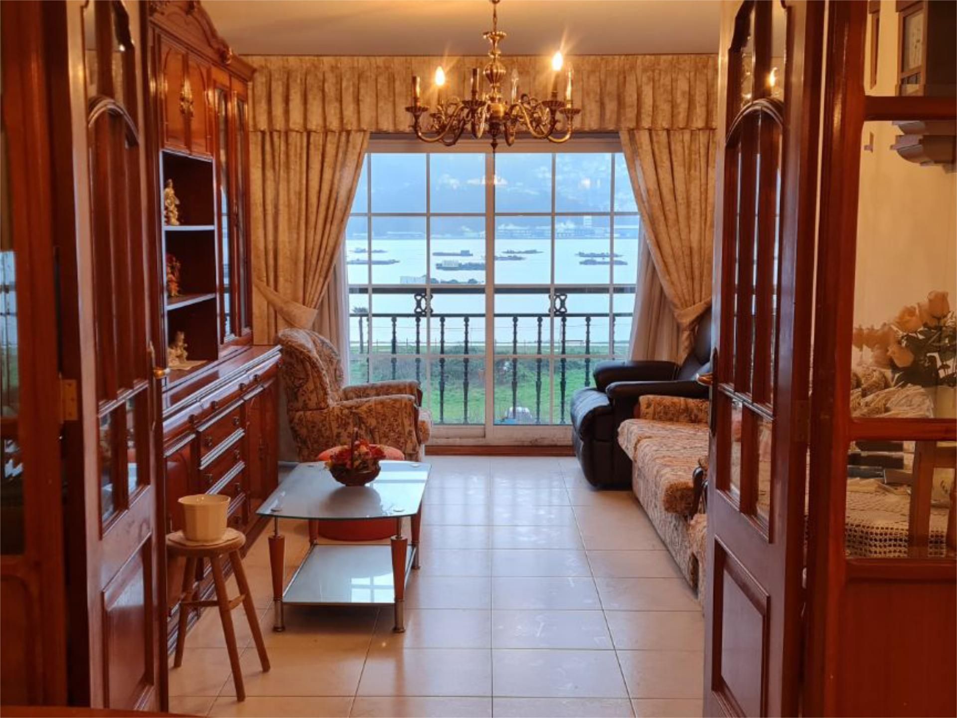 Living room of Flat for sale in Moaña  with Heating and Furnished