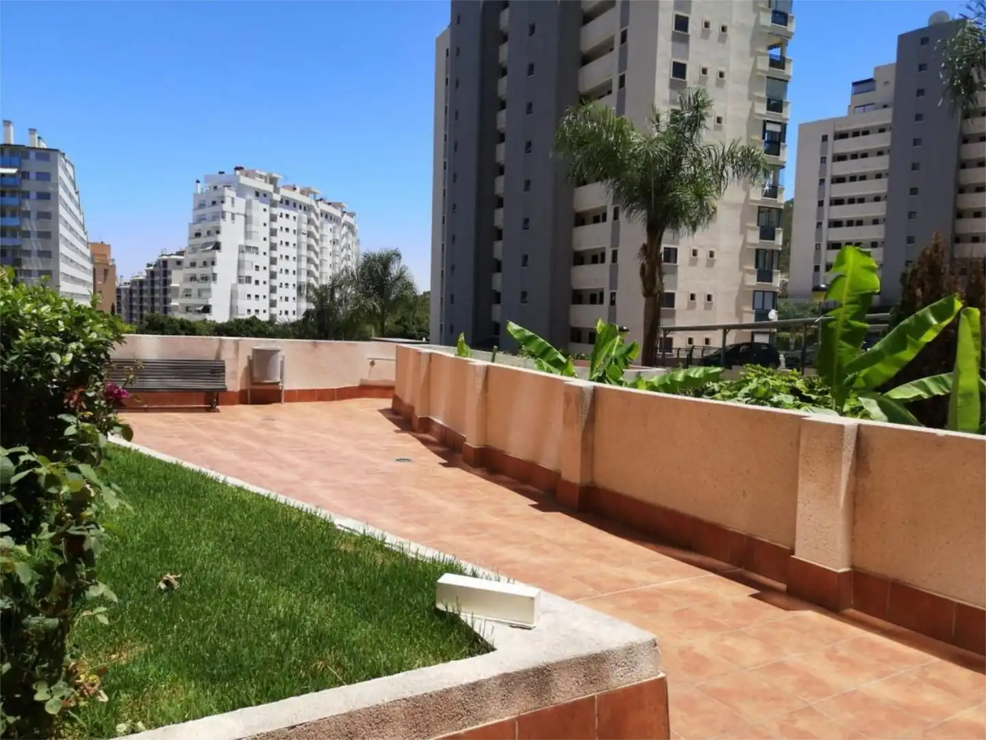 Wohnung zum Verkauf in Avinguda Mestral, 3, Las Azaleas - Alkadir Terrasse von Wohnung zum Verkauf in Villajoyosa / La Vila Joiosa mit Klimaanlage, Heizung und Privatgarten