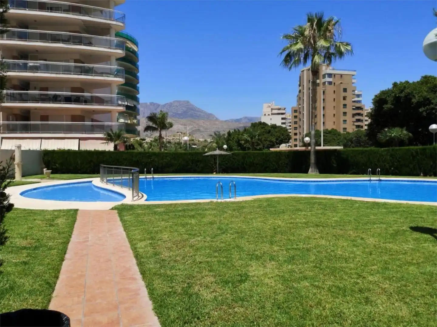 Wohnung zum Verkauf in Avinguda Mestral, 3, Las Azaleas - Alkadir Schwimmbecken von Wohnung zum Verkauf in Villajoyosa / La Vila Joiosa mit Klimaanlage, Heizung und Privatgarten