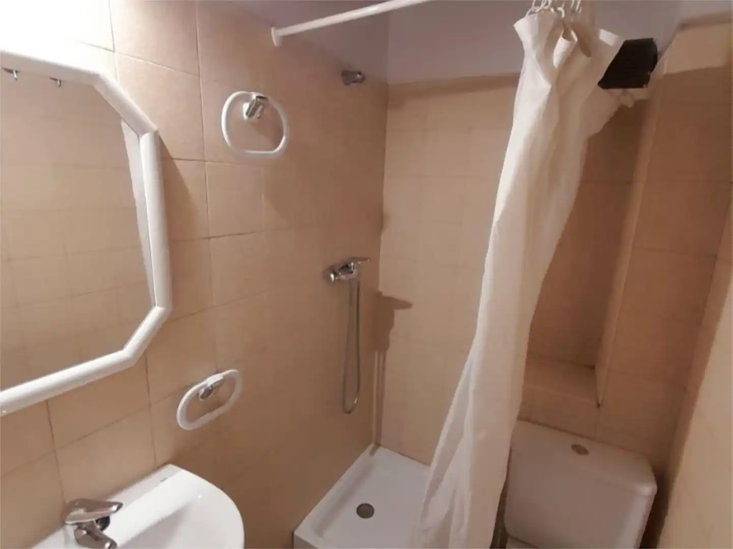 Detached homes for sale in Travessera Sant Antoni, 6, Vilamòs Bathroom of Detached homes for sale in Vilamòs with Heating, Parquet flooring and Terrace