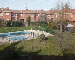 Piscina de Casa o xalet en venda en Villanueva de la Cañada amb Aire condicionat i Piscina