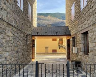 Vista exterior de Apartament en venda en La Vall de Boí amb Terrassa i Balcó