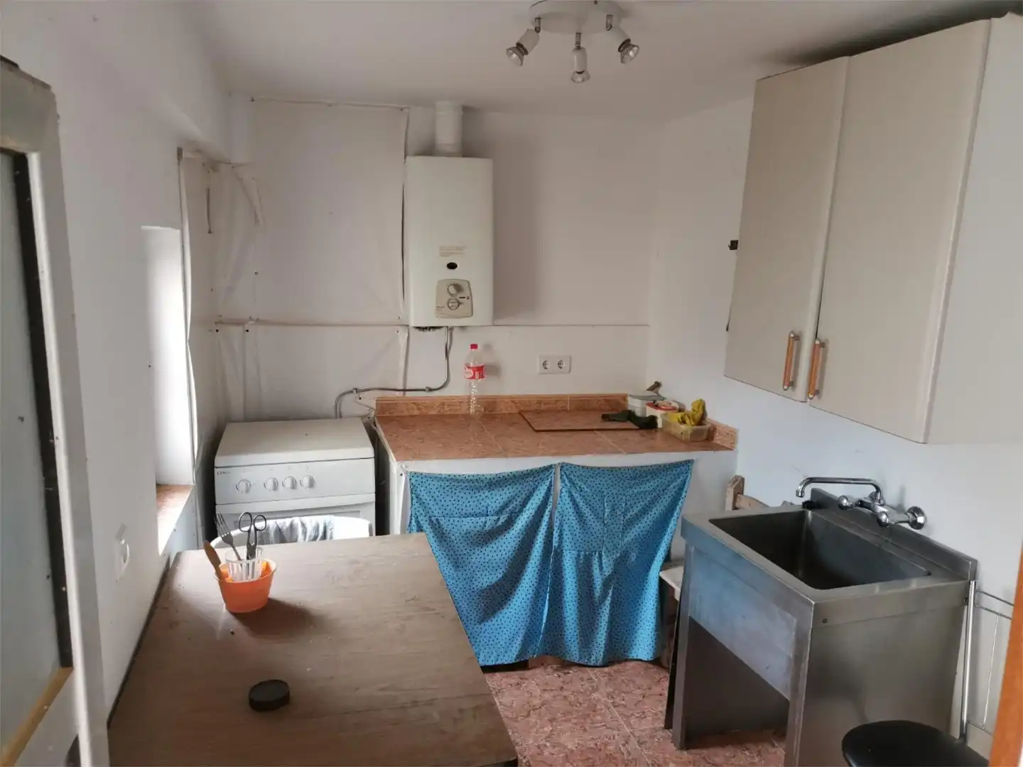 Houses for sale in Calle Nueva S N, 6, Morantinos Kitchen of Houses for sale in Morantinos with Storage room