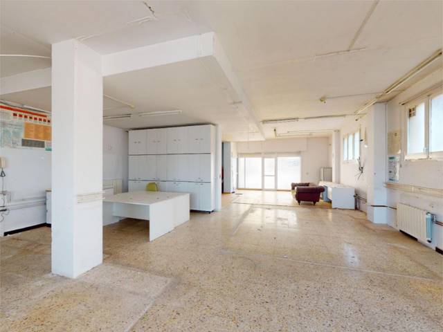 Local comercial en Alquiler en Avinguda de les Flors, 29 en Can Fatjó - Sant Jordi Park - Plana del Castell