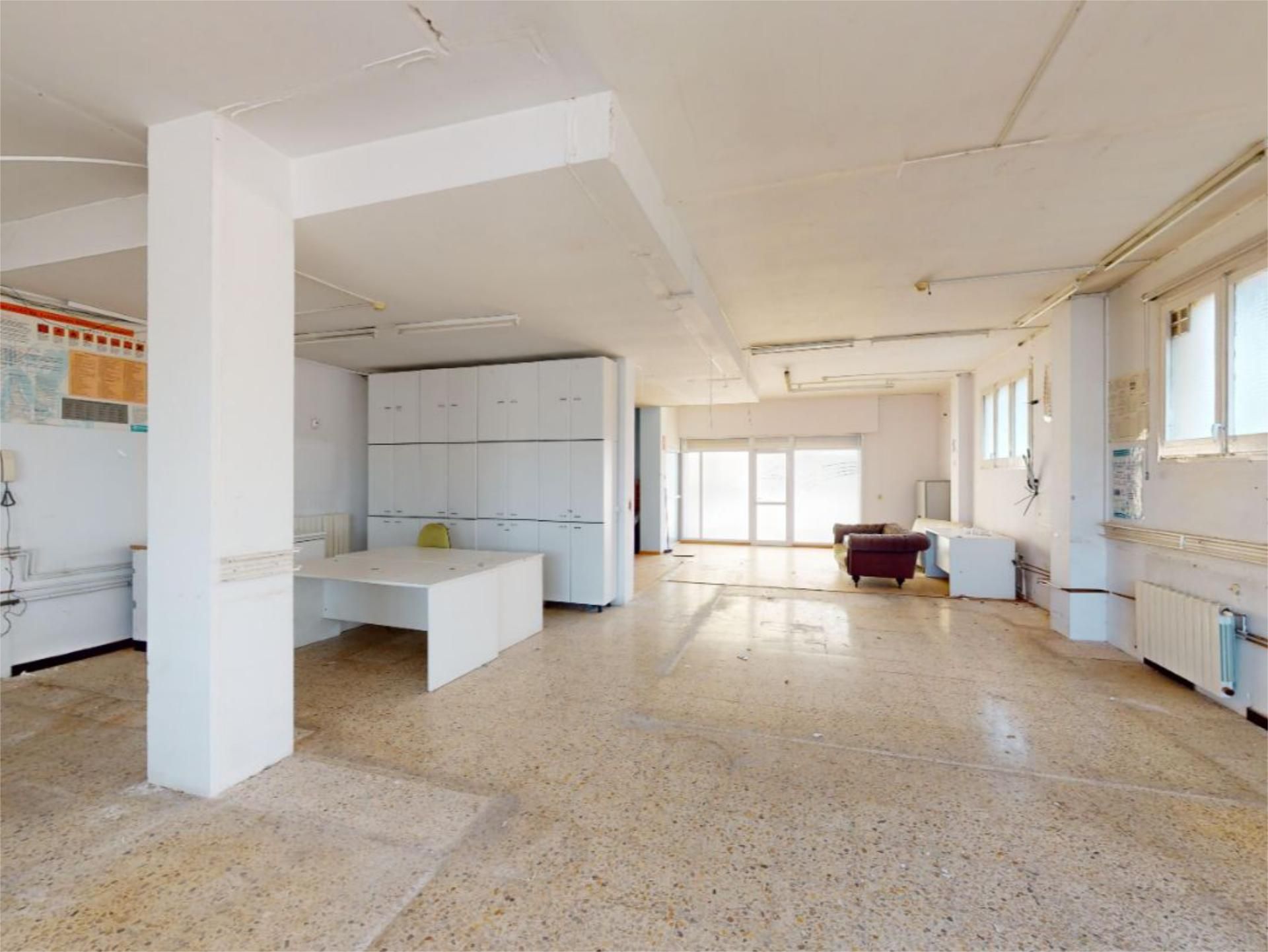 Premises to rent in Rubí  with Air Conditioner