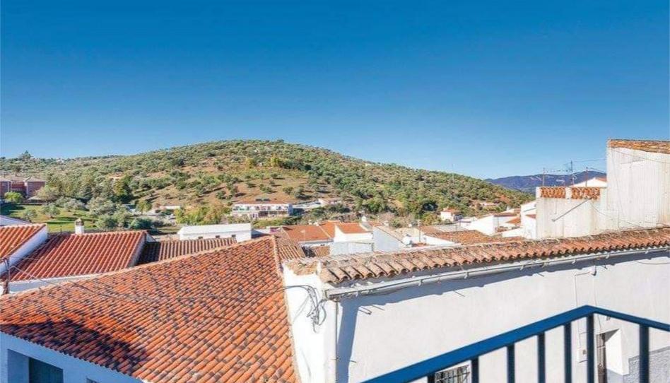 Foto 1 de Casa adosada en venda a Calle Mar, 39, Aroche, Huelva