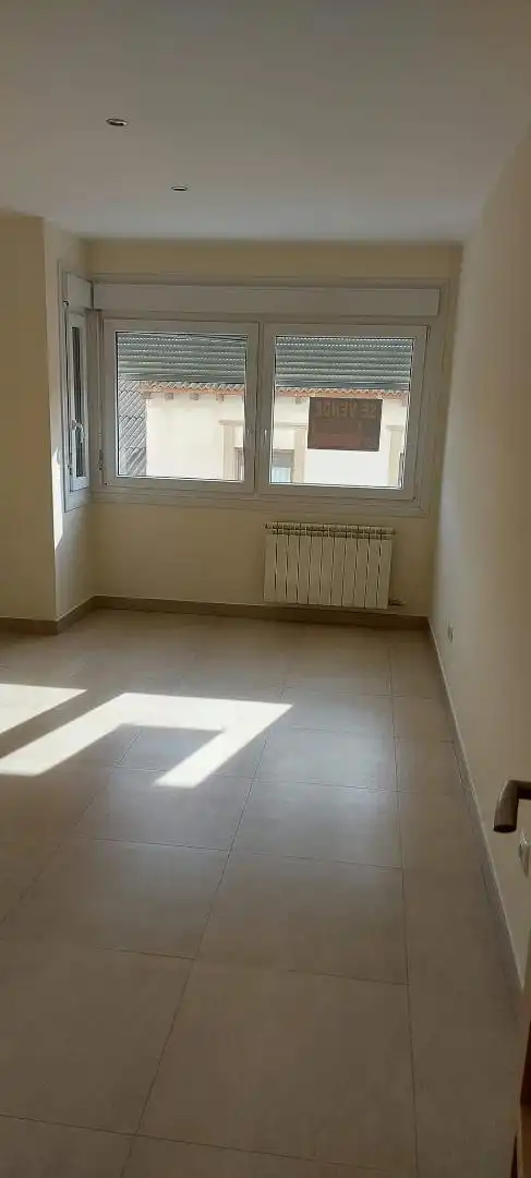 Piso en venta en Avenida Obispo José María Conget, 3, Tauste Habitación de Piso en venta en Tauste