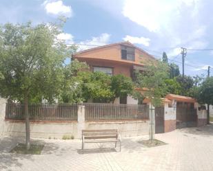 Exterior view of House or chalet for sale in  Granada Capital  with Terrace, Swimming Pool and Balcony