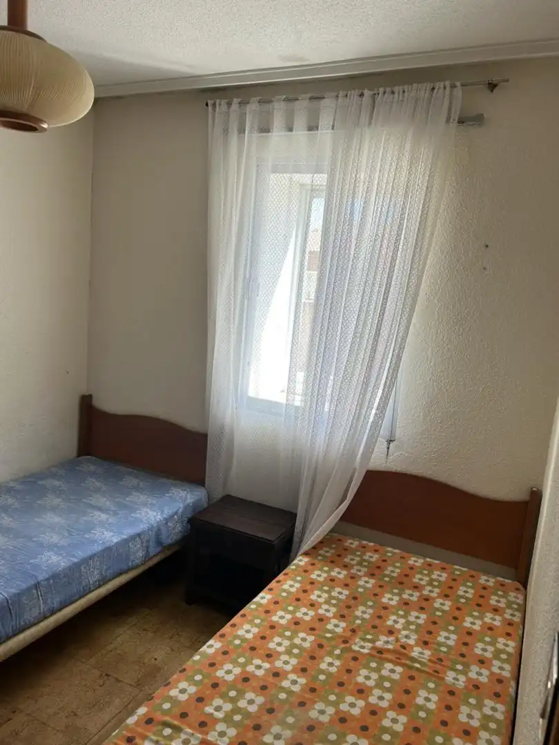 Casa adosada en venda a Calle Mirador, 4, Herradón de Pinares Dormitori de Casa adosada en venda en Herradón de Pinares amb Aire condicionat