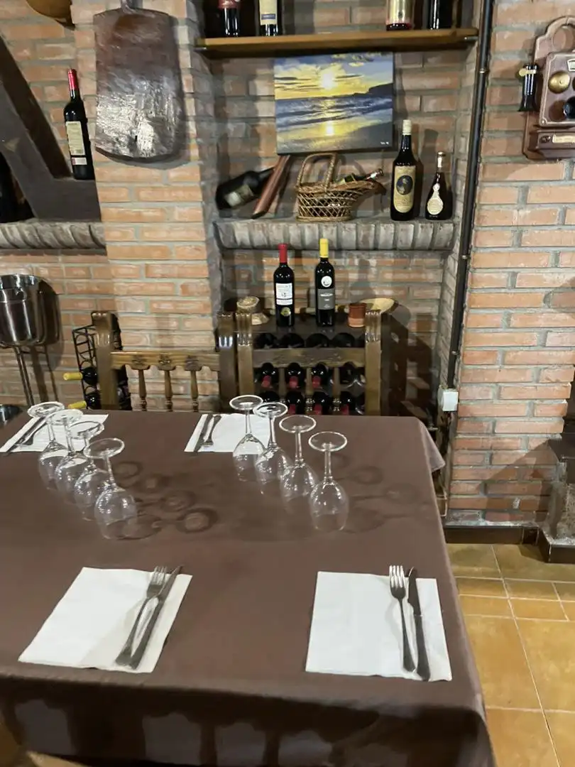Casa adosada en venda a Calle Mirador, 4, Herradón de Pinares Casa adosada en venda en Herradón de Pinares amb Aire condicionat