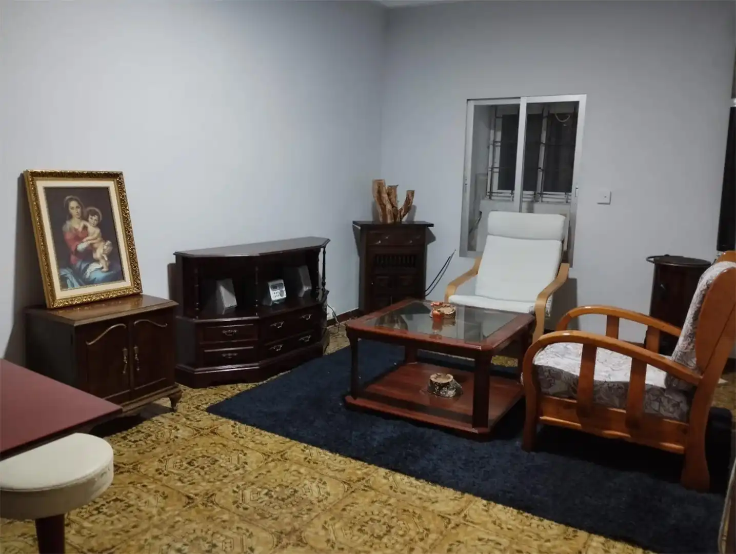 Casa adosada en venda a Calle Mirador, 4, Herradón de Pinares Sala d'estar de Casa adosada en venda en Herradón de Pinares amb Aire condicionat
