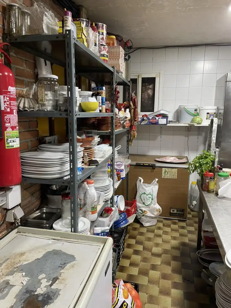 Casa adosada en venda a Calle Mirador, 4, Herradón de Pinares Cuina de Casa adosada en venda en Herradón de Pinares amb Aire condicionat