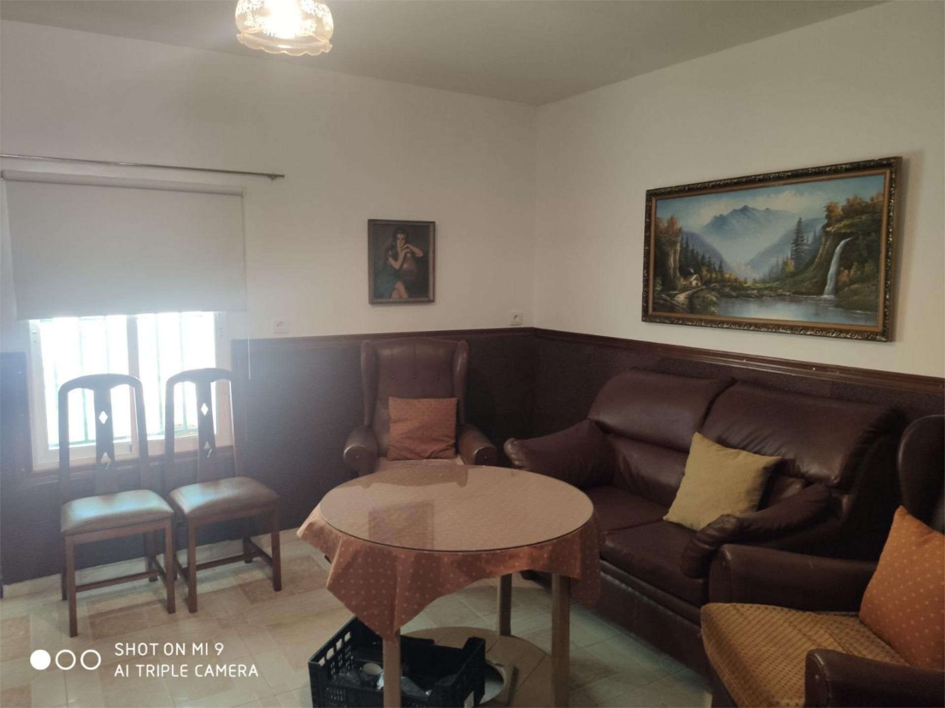 Sala d'estar de Casa adosada de lloguer en Navalvillar de Pela amb Calefacció i Moblat