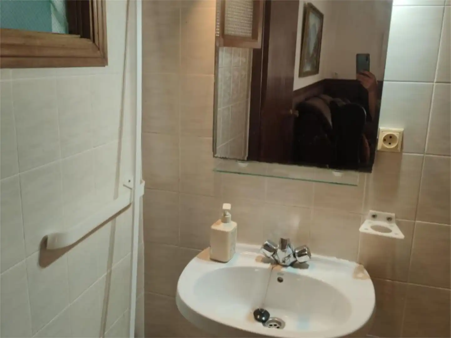 Badezimmer von Einfamilien-Reihenhaus zur Miete in Navalvillar de Pela mit Heizung und Möbliert