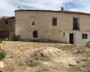 Casa adosada en venda en Alpuente amb Balcó