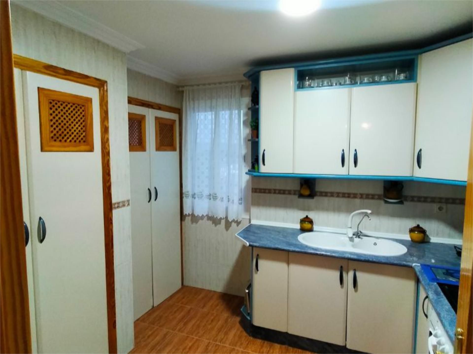 Cocina de Piso en venta en Alcaudete con Aire acondicionado, Amueblado y Balcón