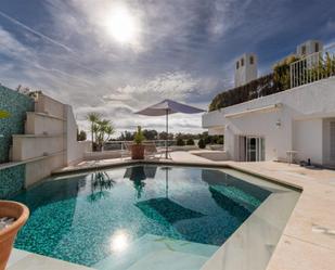 Swimming pool of Flat to rent in Marbella  with Air Conditioner, Heating and Terrace