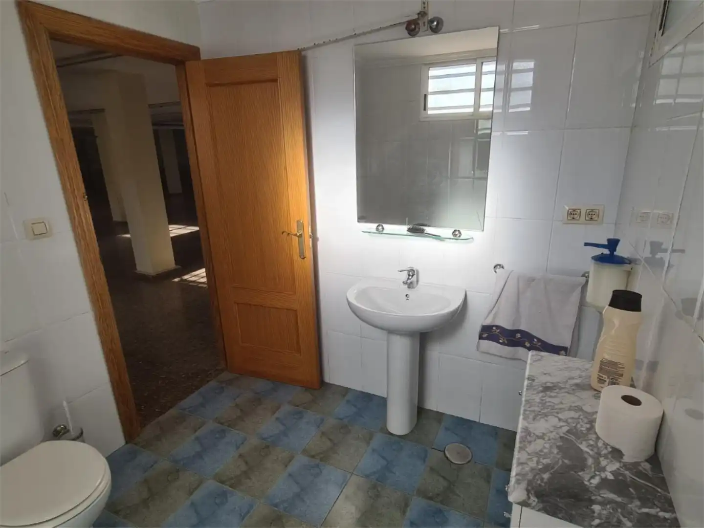 Houses for sale in Urbanizacion Aguasol, 72, Pedanías - Extrarradio Bathroom of Houses for sale in Albacete with Air Conditioner, Heating and Private garden