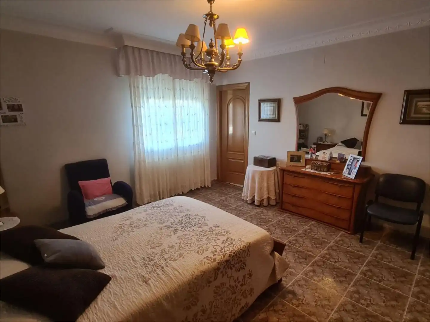 Houses for sale in Urbanizacion Aguasol, 72, Pedanías - Extrarradio Bedroom of Houses for sale in Albacete with Air Conditioner, Heating and Private garden