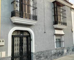 Vista exterior de Casa o xalet en venda en La Rinconada amb Aire condicionat