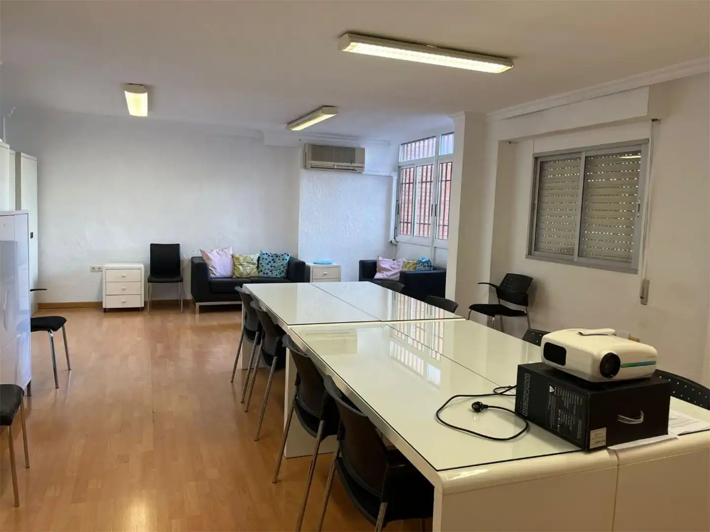 Office for rent in Carrer del Doctor Josep Juan Dómine, 11, El Grau Office for rent in Carrer del Doctor Josep Juan Dómine, 11, El Grau