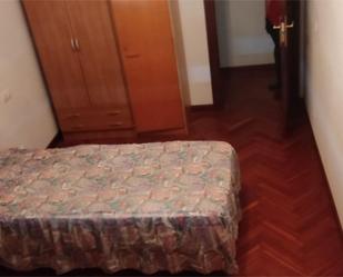 Bedroom of Flat to share in Burgos Capital