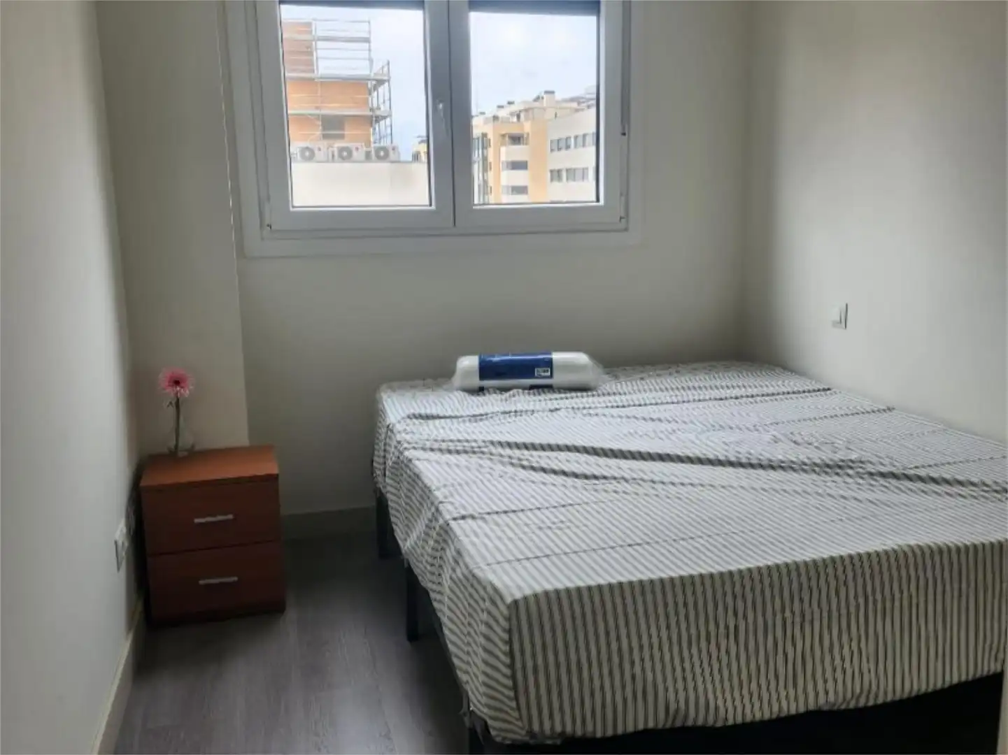 Bedroom of Flat for share in Madrid  with Air Conditioner, Heating and Furnished