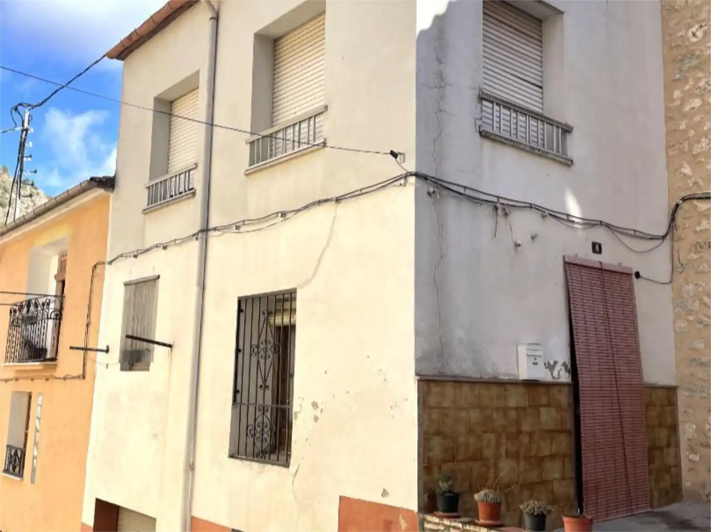 Vista exterior de Casa adosada en venda en Planes amb Jardí privat, Terrassa i Traster