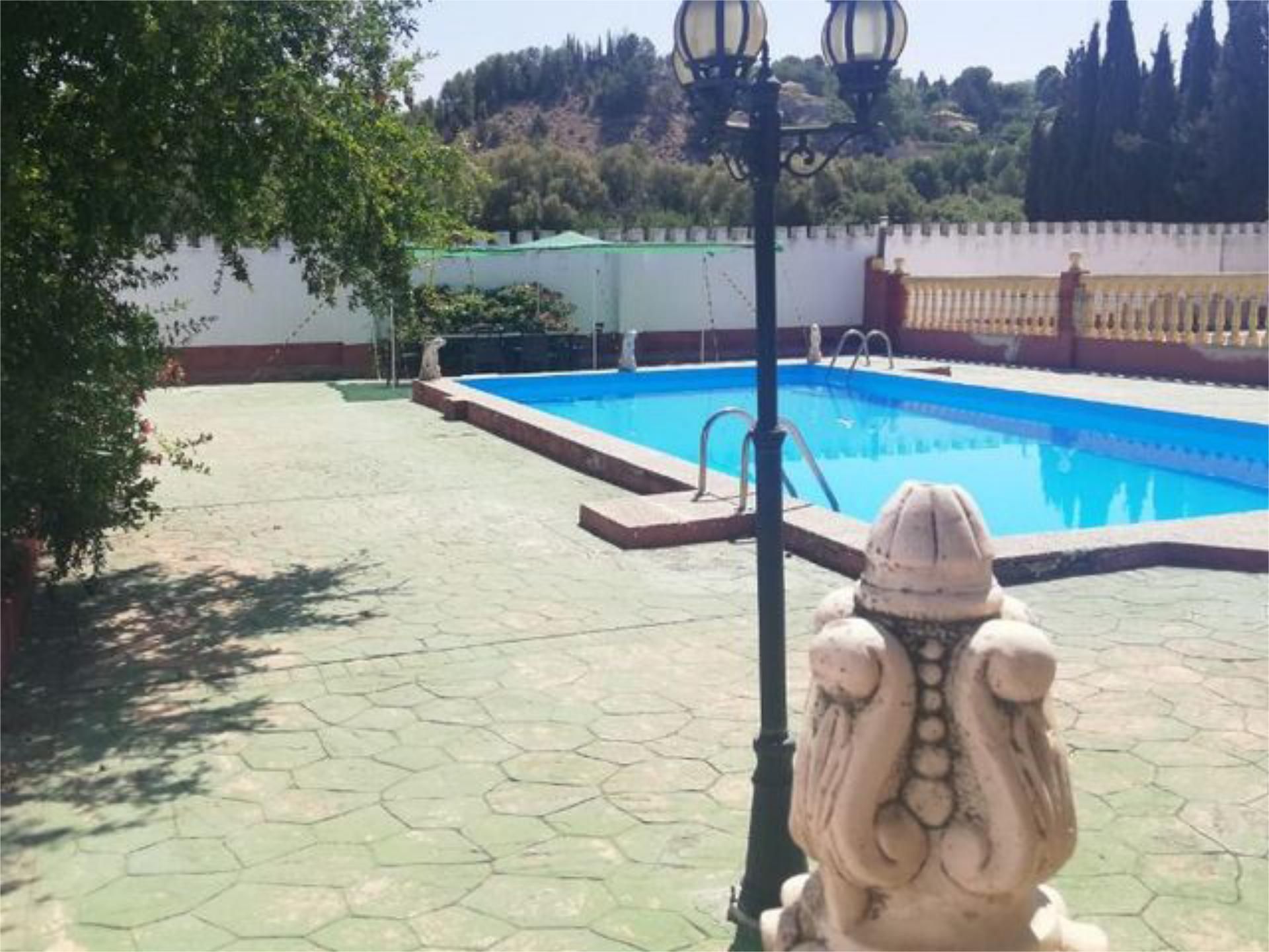 Piscina de Casa o xalet en venda en  Jaén Capital amb Aire condicionat, Calefacció i Terrassa