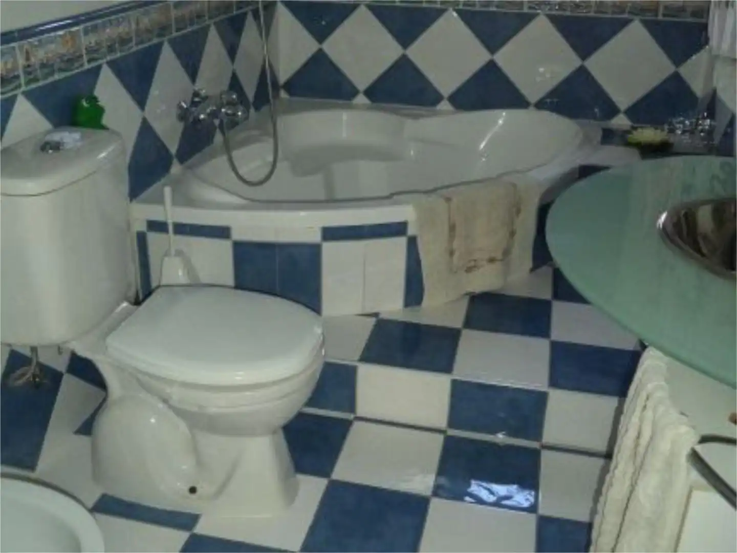 Casa o chalet en venta en Calle Carril, 6, Puente Tablas - Puente Nuevo - Cerro Molina Baño de Casa o chalet en venta en Jaén Capital con Aire acondicionado, Terraza y Piscina
