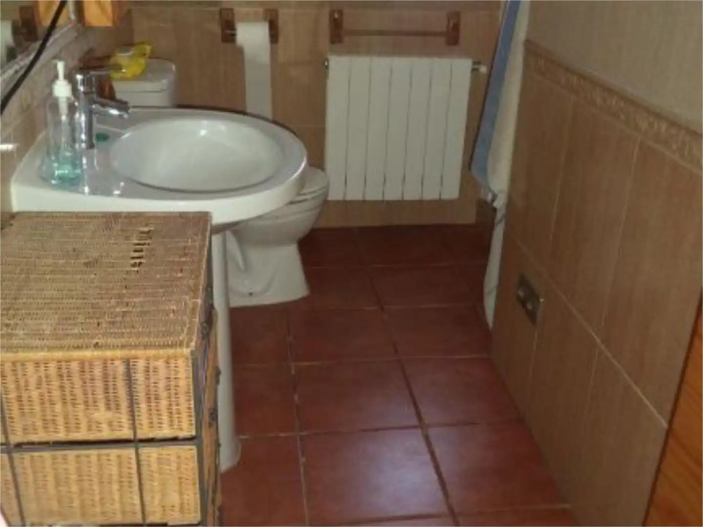 Casa o chalet en venta en Calle Carril, 6, Puente Tablas - Puente Nuevo - Cerro Molina Baño de Casa o chalet en venta en Jaén Capital con Aire acondicionado, Terraza y Piscina
