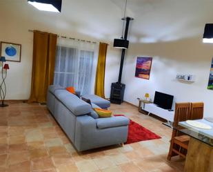 Sala d'estar de Casa o xalet en venda en Montroy amb Terrassa, Piscina i Balcó