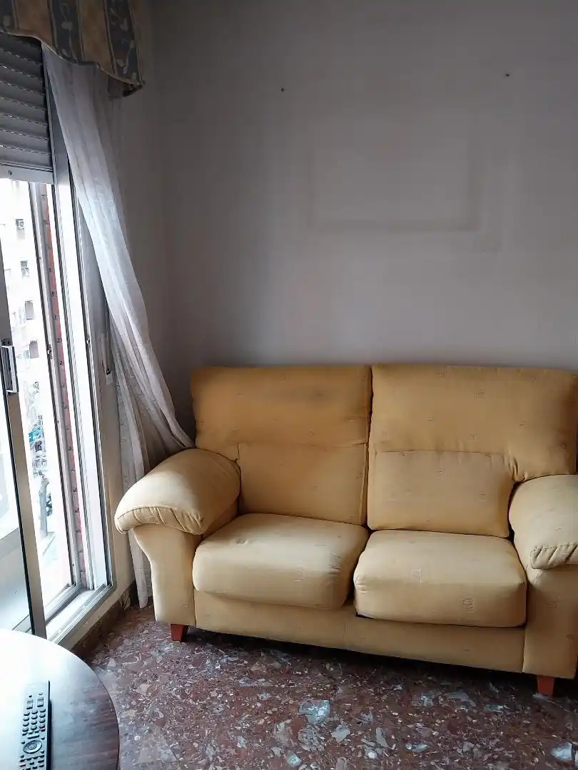 Living room of Flat for share in Zaragoza  with Heating, Furnished and Oven