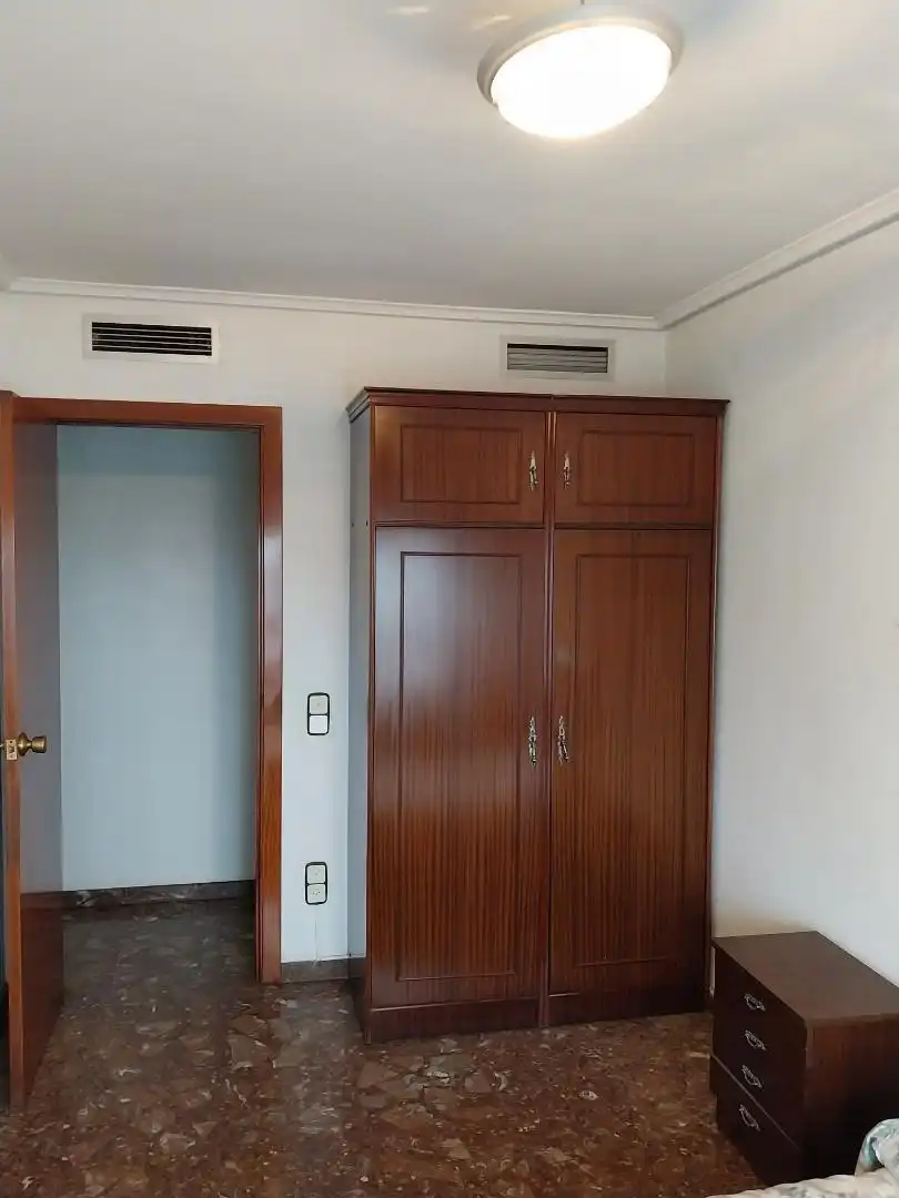 Bedroom of Flat for share in Zaragoza  with Heating, Furnished and Oven