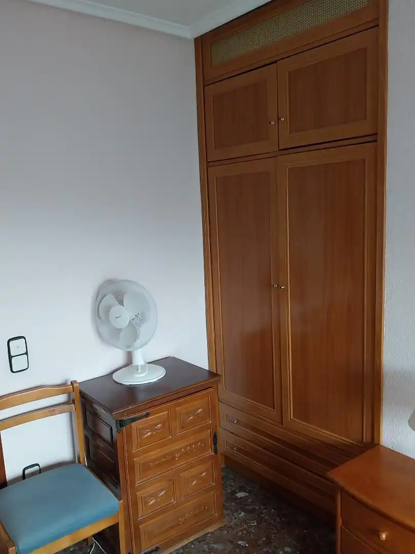 Bedroom of Flat for share in Zaragoza  with Heating, Furnished and Oven
