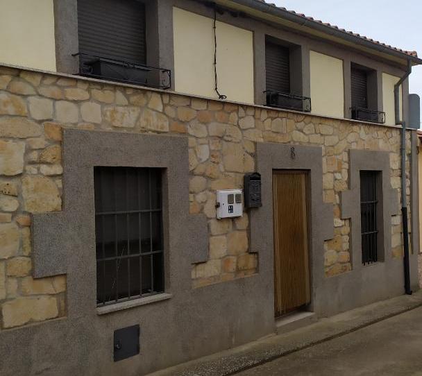 Foto 1 de Casa adosada en venda a Calle Juan Matias Castaño, 8, San Muñoz, Salamanca