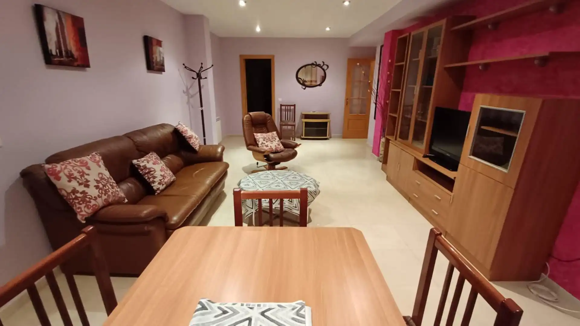 Sala d'estar de Pis en venda en Andorra (Teruel) amb Calefacció, Traster i Moblat