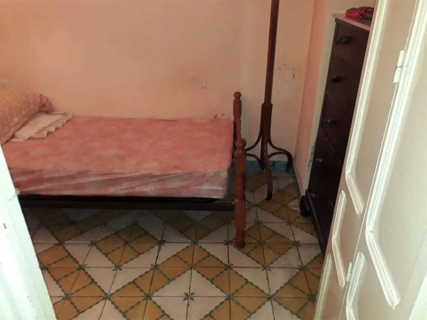 Dormitori de Planta baixa en venda en Bonares amb Moblat
