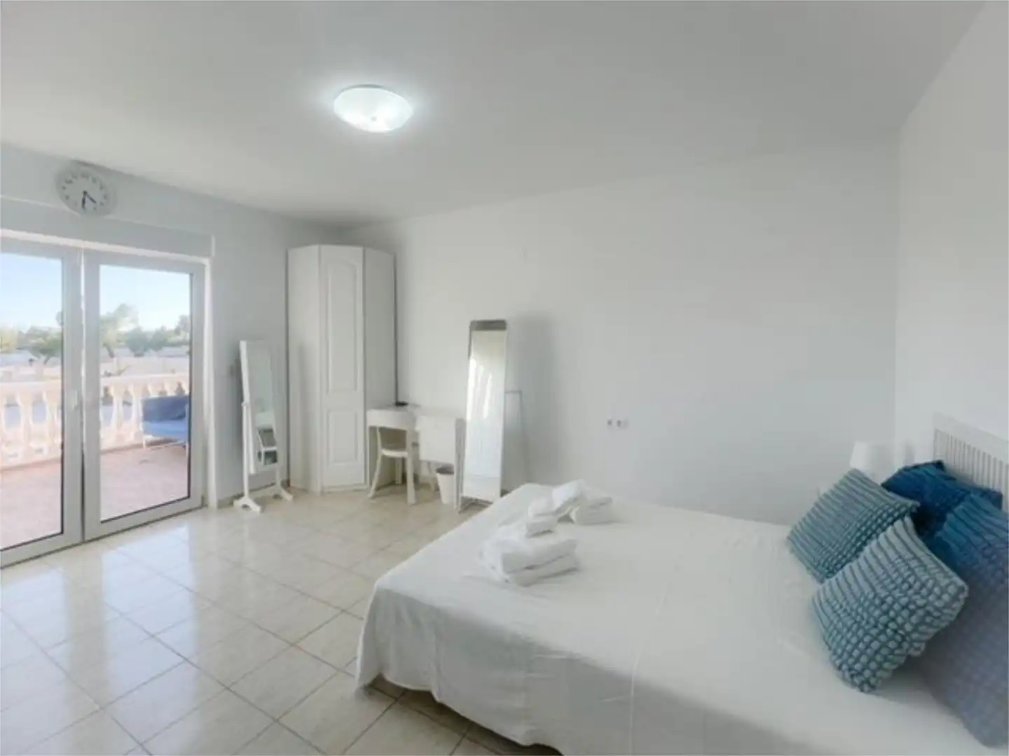 Bedroom of Houses for sale in Mutxamel  with Air Conditioner, Terrace and Swimming Pool