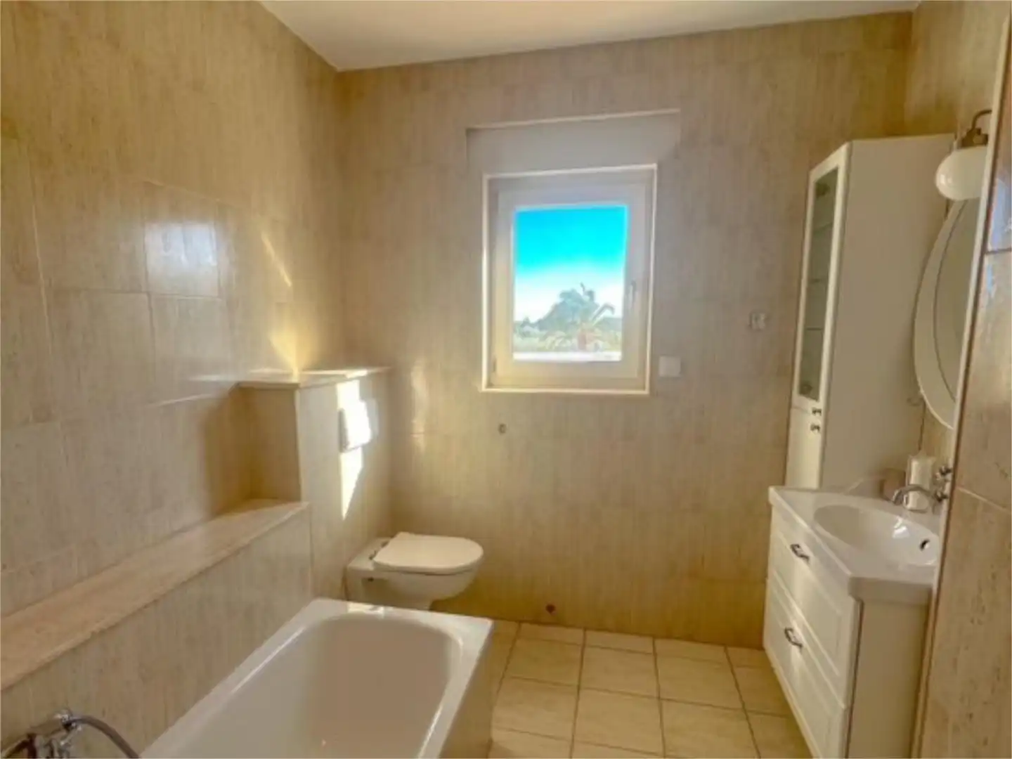 Bathroom of Houses for sale in Mutxamel  with Air Conditioner, Terrace and Swimming Pool