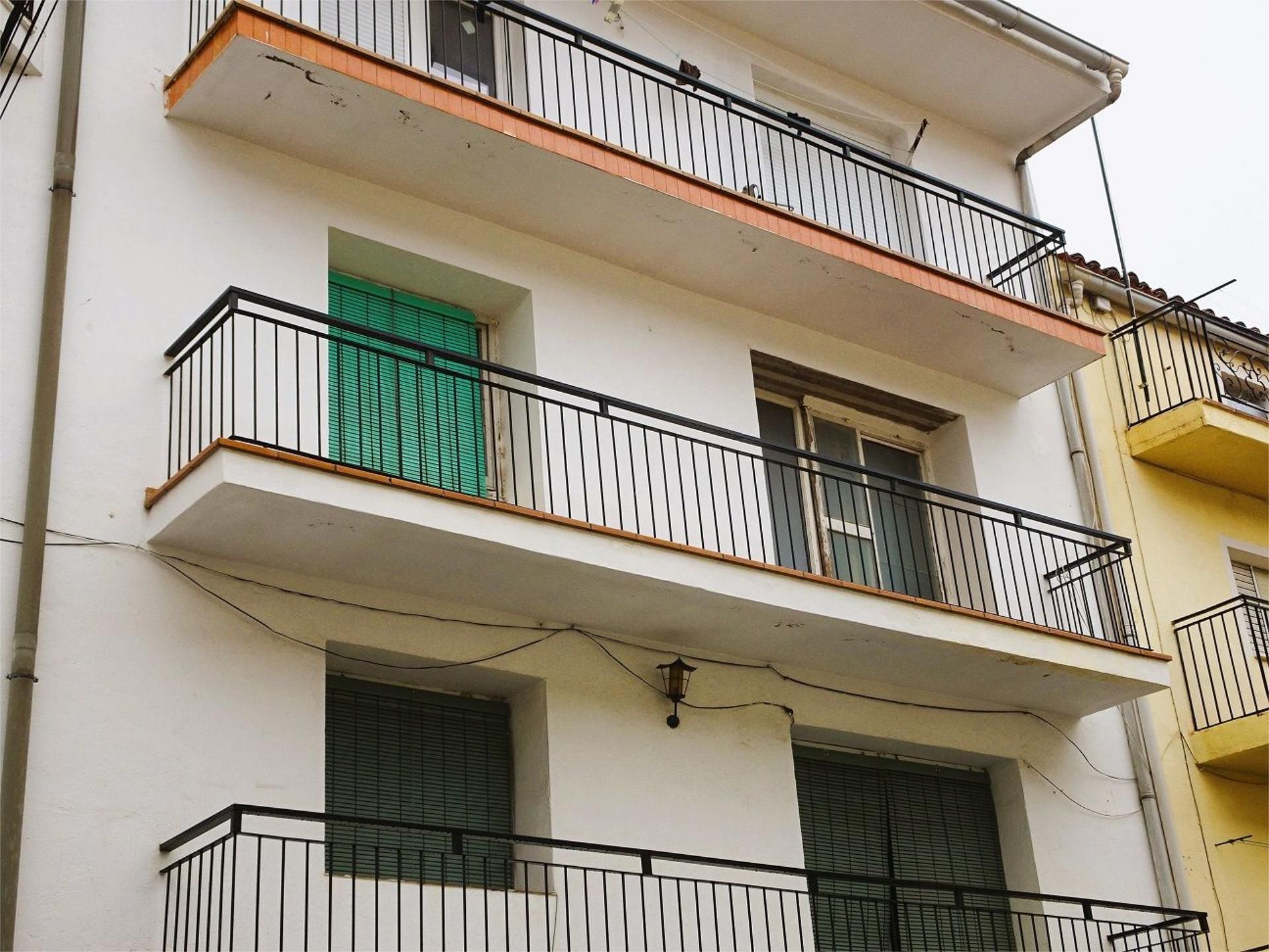 Vista exterior de Pis en venda en Cañete