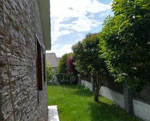 Jardí de Casa o xalet en venda en Valle de Mena amb Terrassa i Piscina