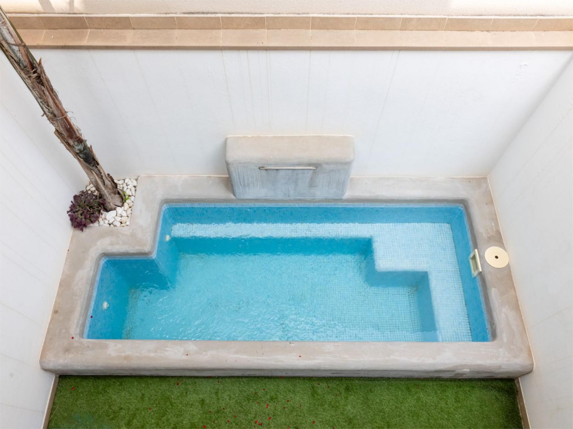 Swimming pool of Single-family semi-detached for sale in Sabadell  with Air Conditioner, Heating and Terrace