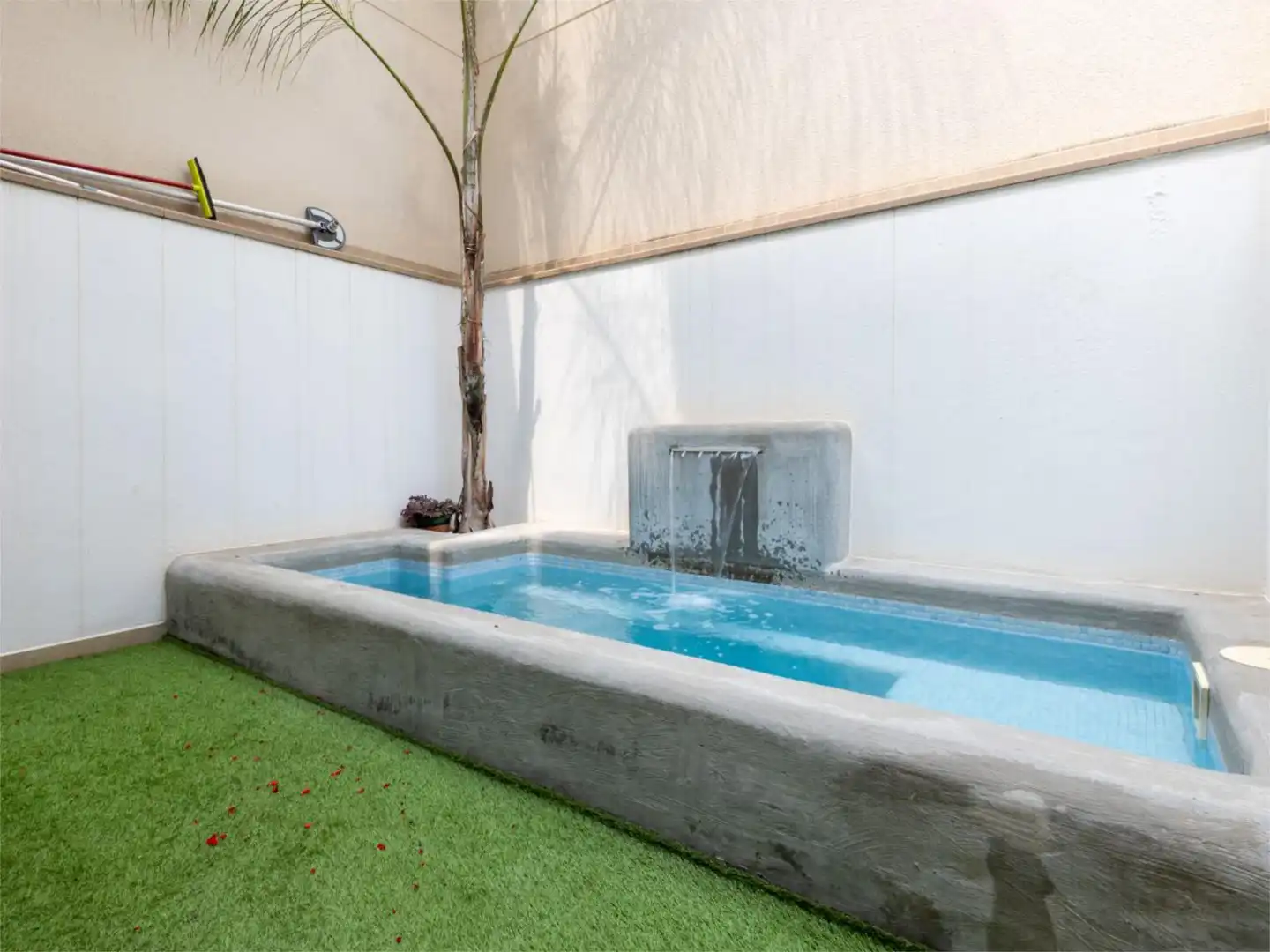 Wohnung zum Verkauf in Carrer de Sant Maties, 52, Creu Alta Schwimmbecken von Wohnung zum Verkauf in Sabadell mit Klimaanlage, Heizung und Terrasse