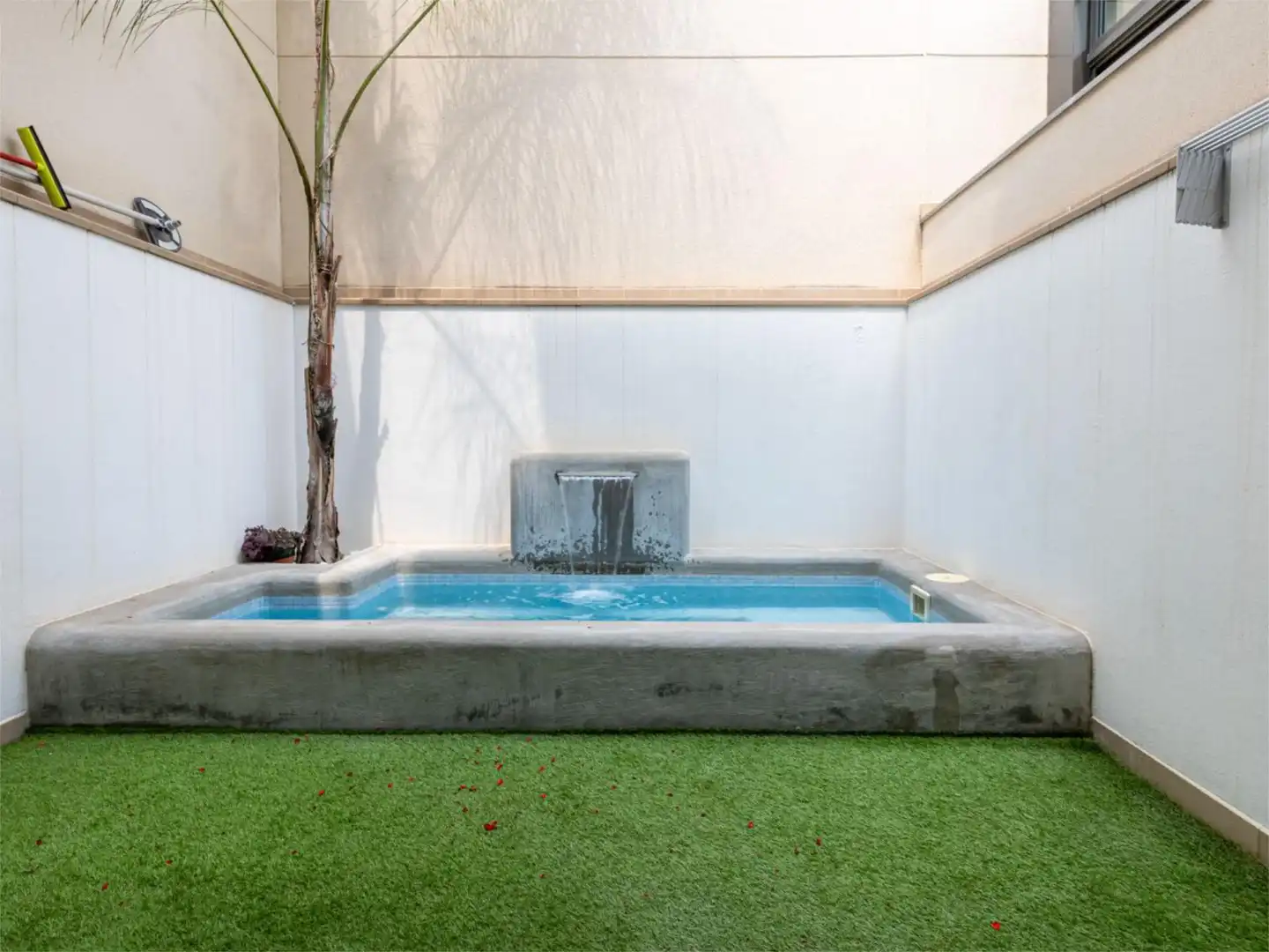 Wohnung zum Verkauf in Carrer de Sant Maties, 52, Creu Alta Schwimmbecken von Wohnung zum Verkauf in Sabadell mit Klimaanlage, Heizung und Terrasse
