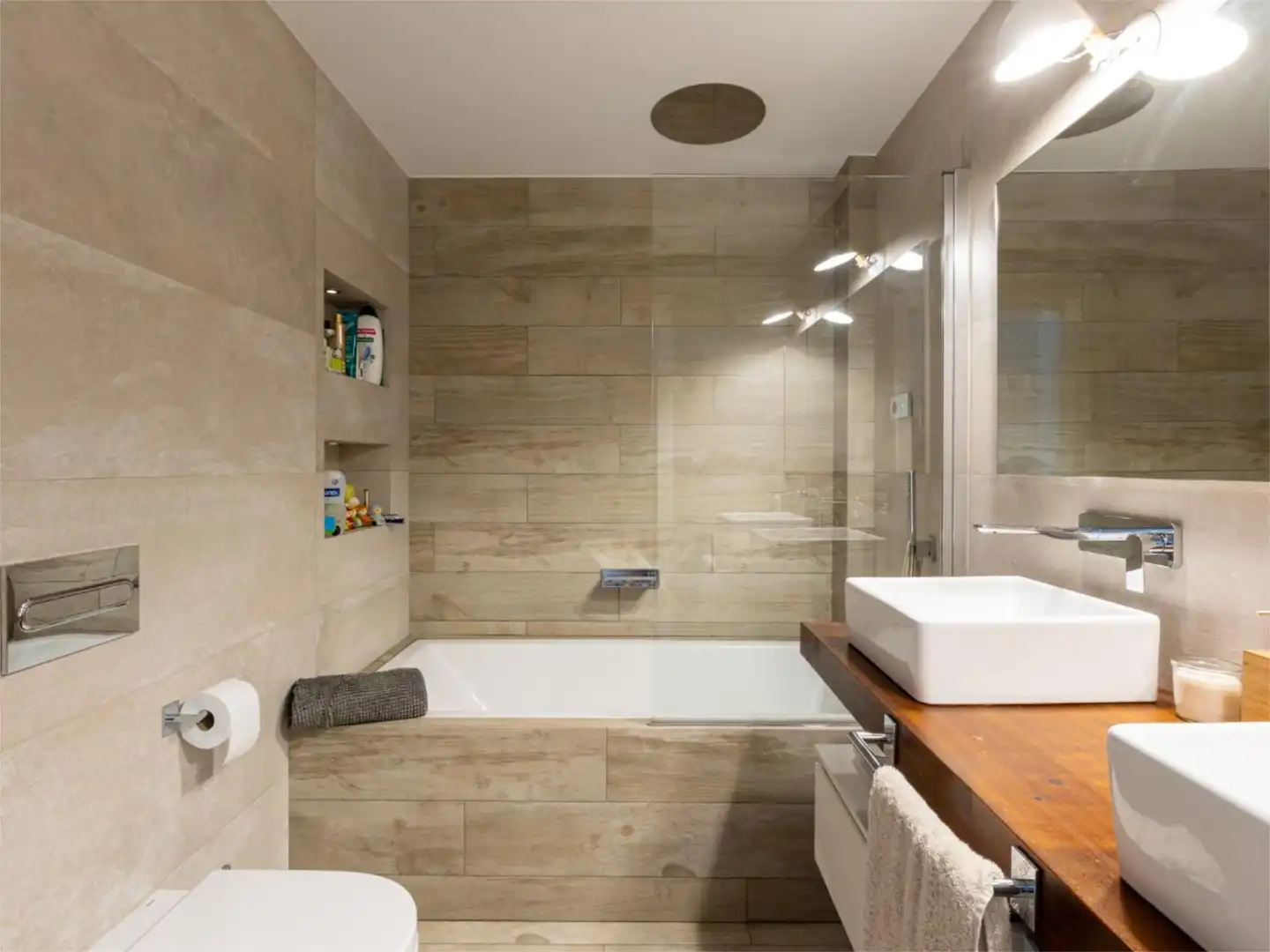 Wohnung zum Verkauf in Carrer de Sant Maties, 52, Creu Alta Badezimmer von Wohnung zum Verkauf in Sabadell mit Klimaanlage, Heizung und Terrasse