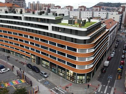 Vista exterior de Pis en venda en Bilbao  amb Terrassa